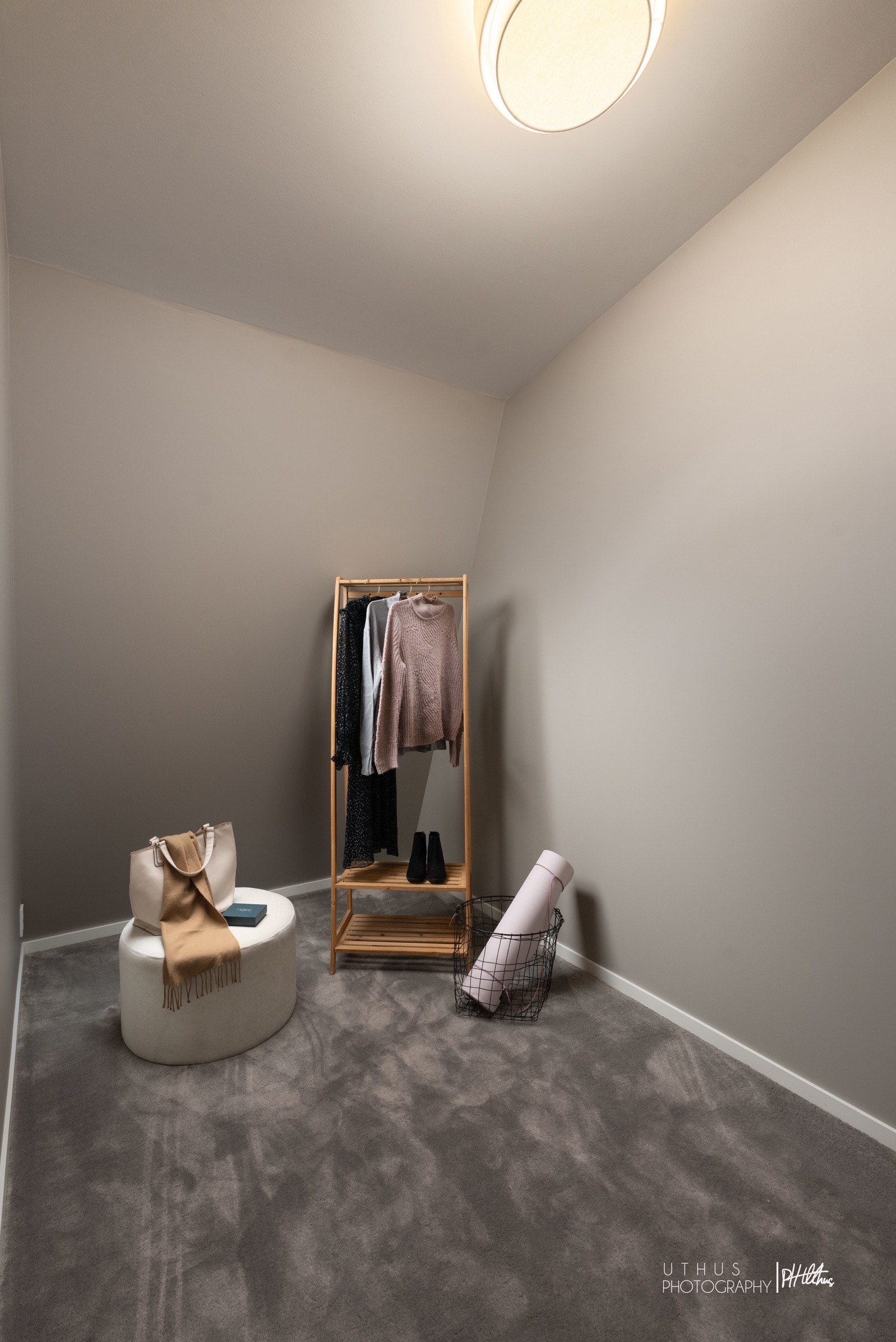 Walk-in closet. Galleribilde