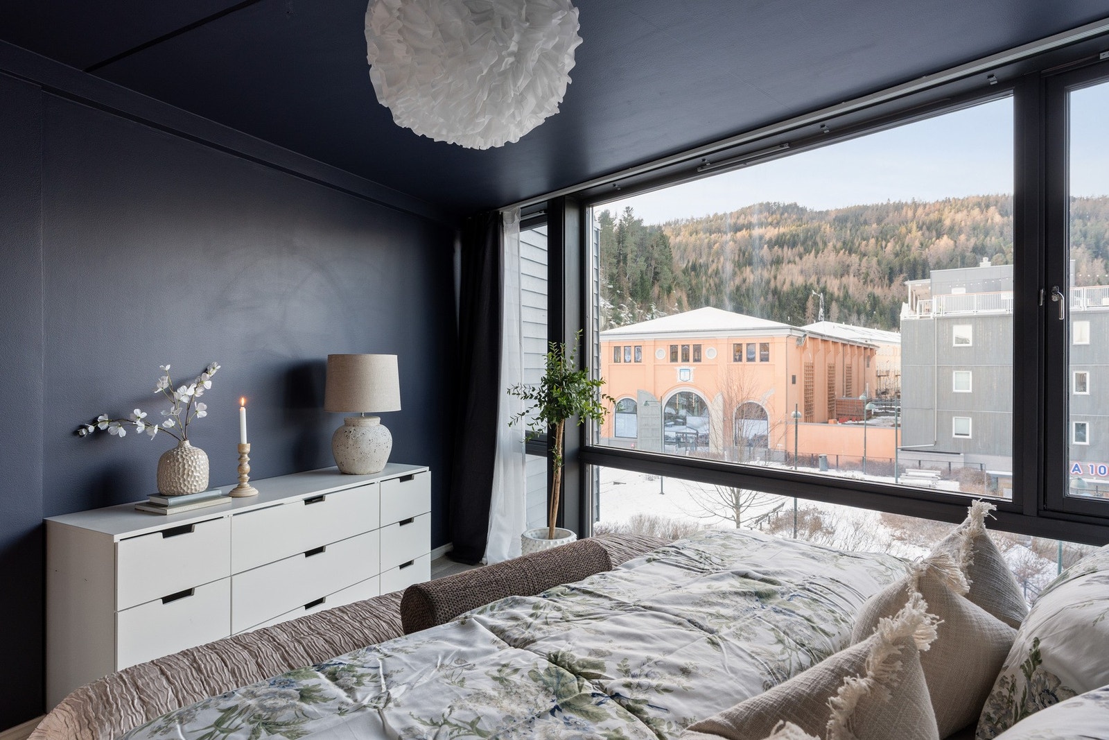 God plass til kommode og garderobeløsning. Galleribilde