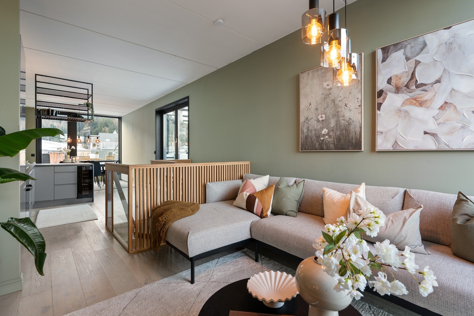 Romslig og behagelig takhøyde på 2.70 M. Galleribilde