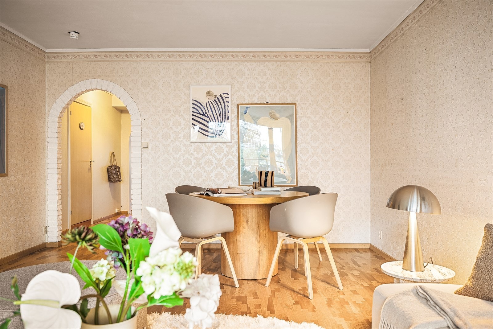 Fra boligen er det gangavstand til alle daglige fasiliteter man måtte trenge i hverdagen på Danmarksplass. Galleribilde