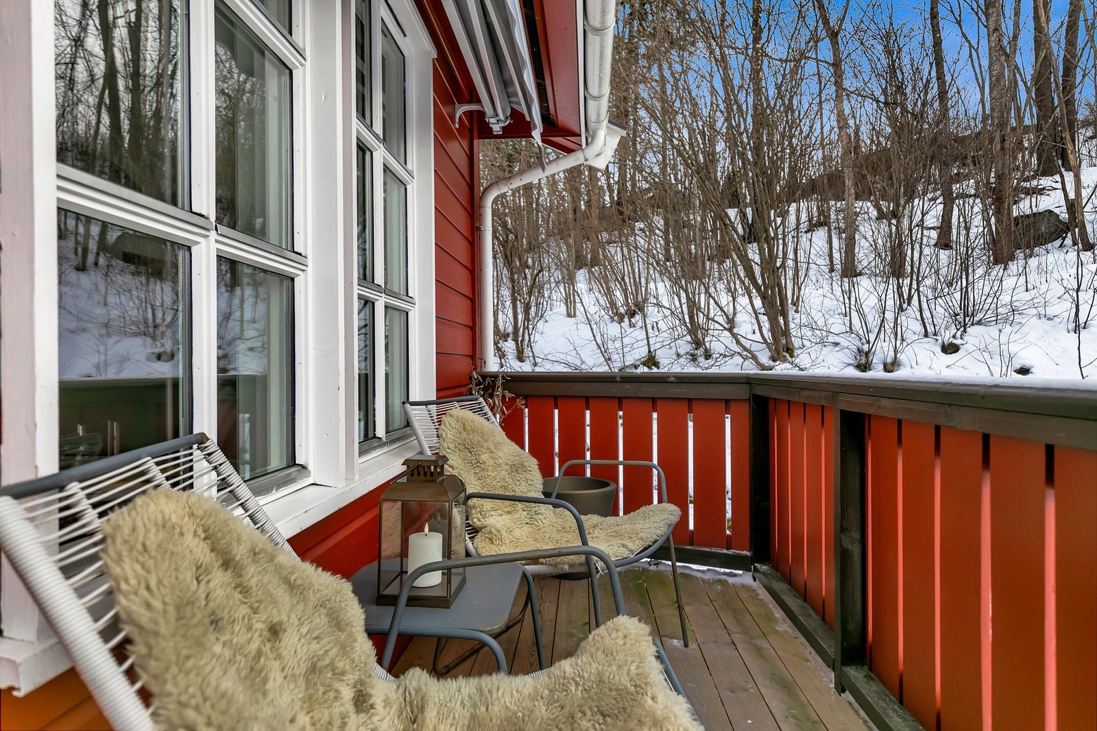 Her kan du nyte varme sommerdager med noe kaldt i glasset. Galleribilde