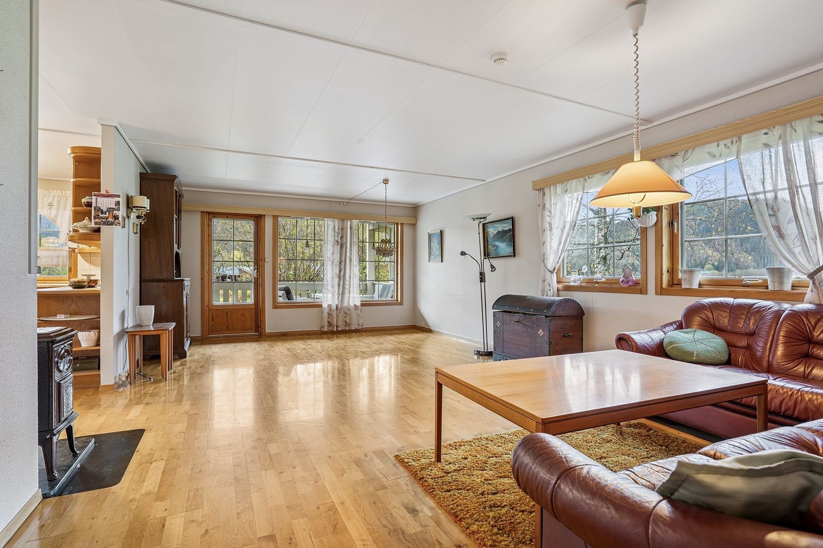 Her får du god plass i et koselig og sjarmerende hus. Galleribilde