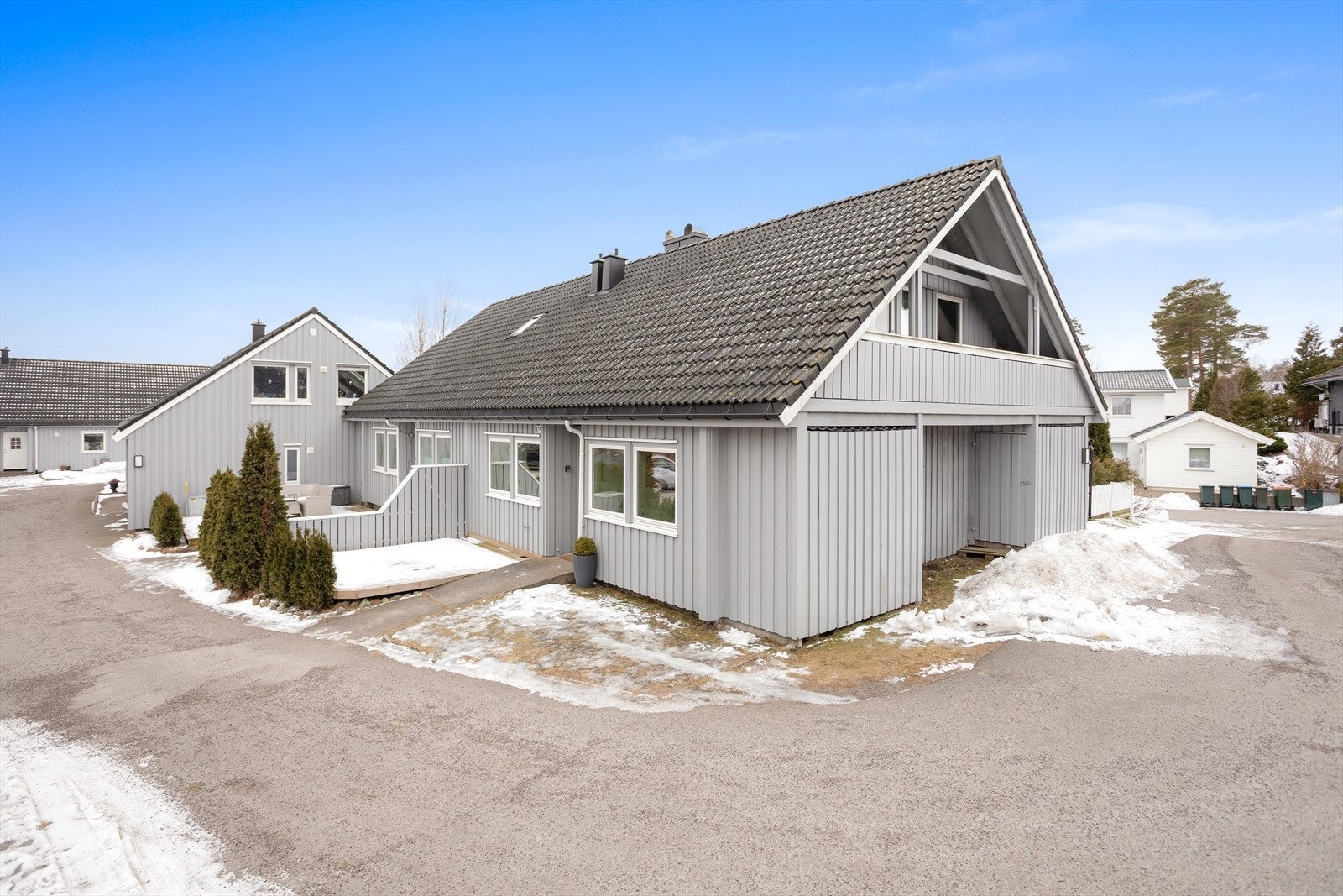 Velkommen til Hårkollveien 47B presentert av Eiendomsmegler1 v/ Simon Mellingen! Foto: Frank Hesjedal. Galleribilde