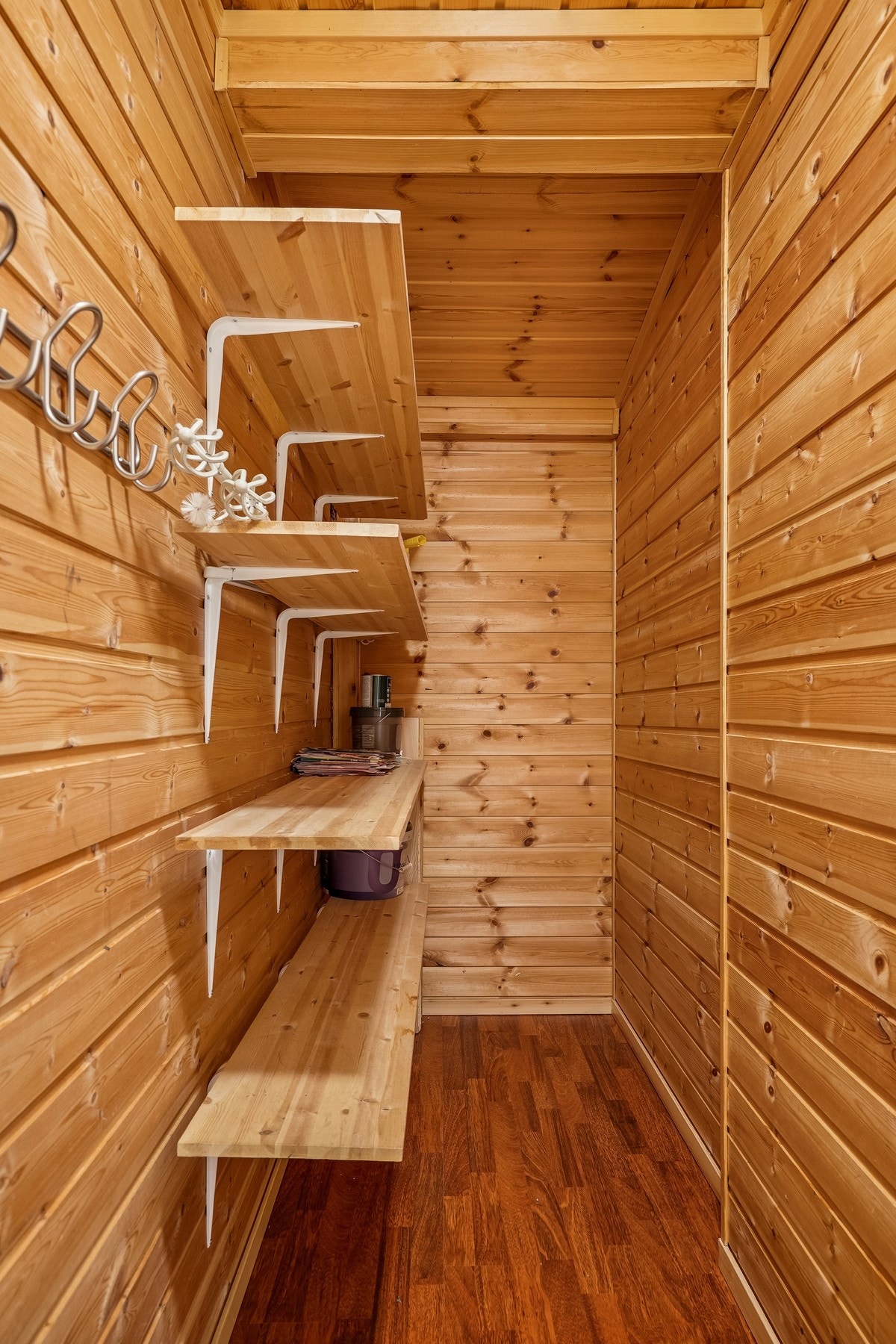 Innvendig bod i tilknytting til inngangspartiet Galleribilde