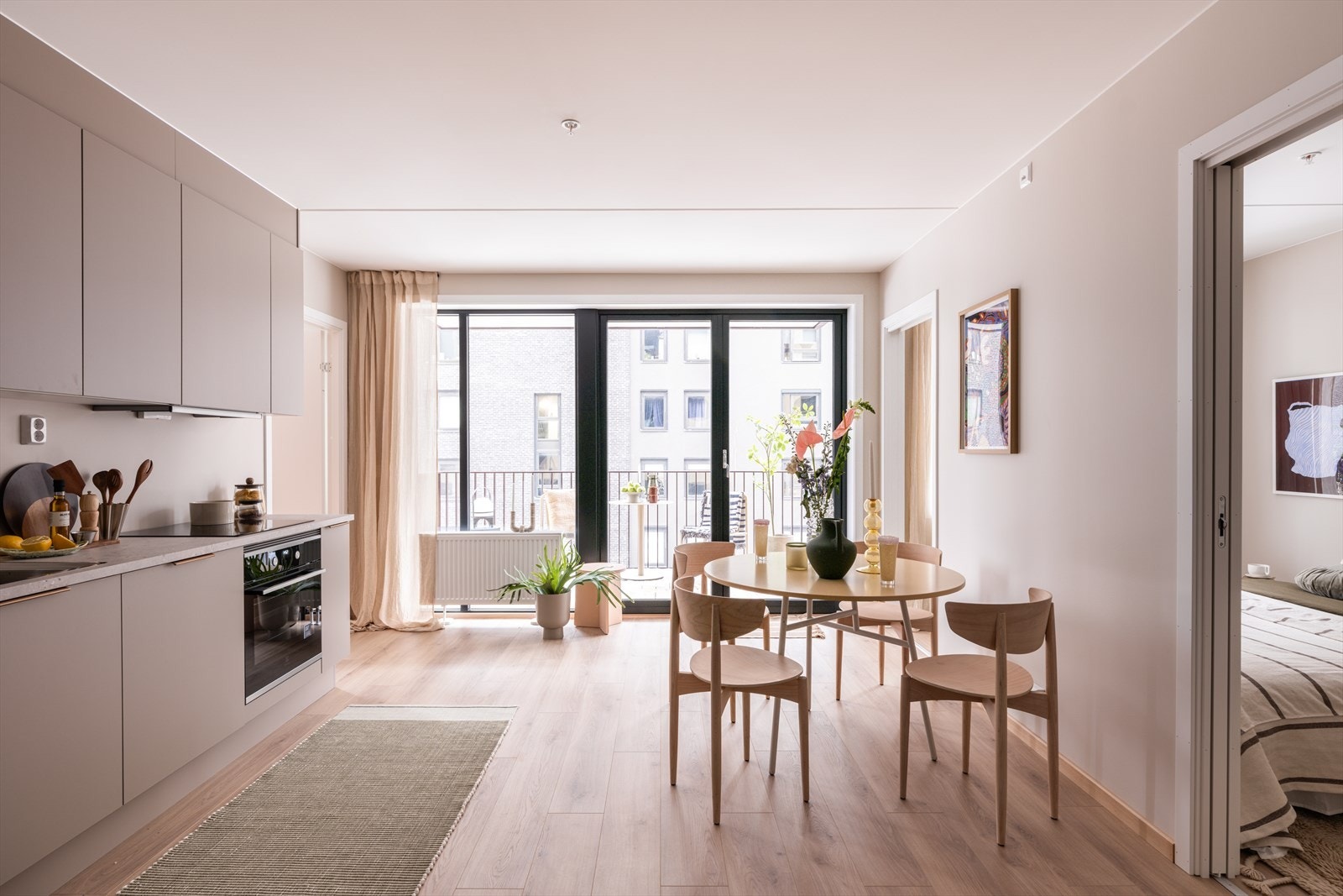 Emir Resulbegovic v. Emera Eiendomsmegling ønsker velkommen til Standardveien 12! Galleribilde