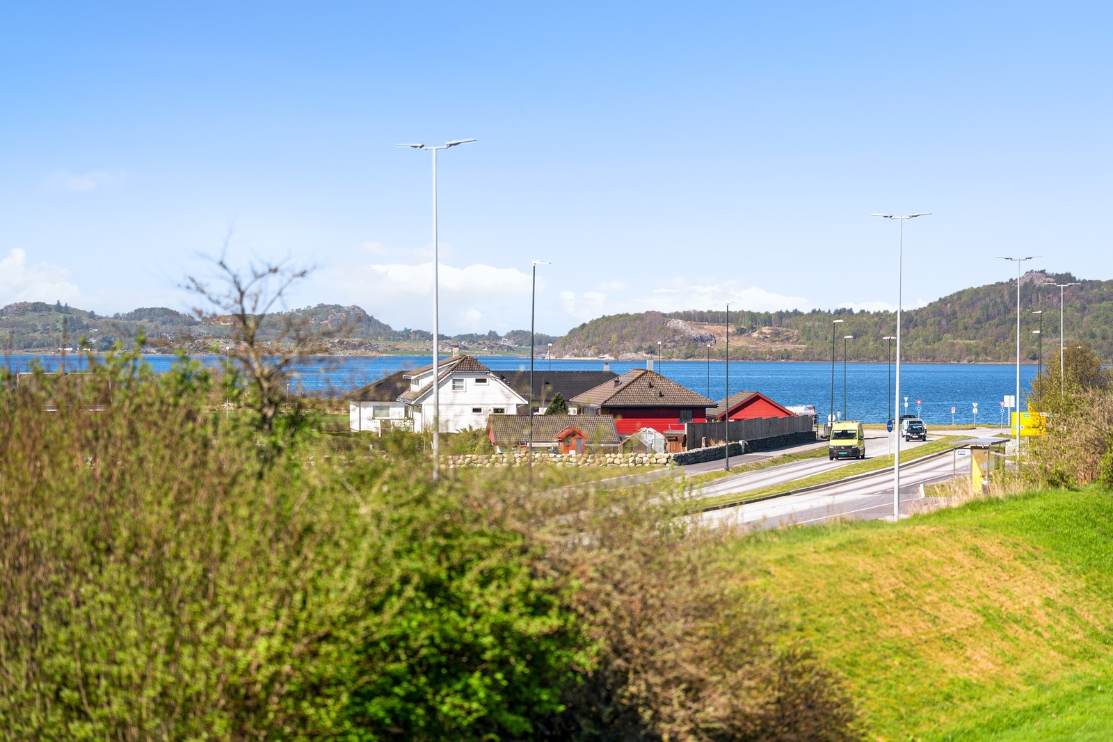 Glassfeltene skjermer mot vær og vind samtidig som utsikten og lyset beholdes. Galleribilde