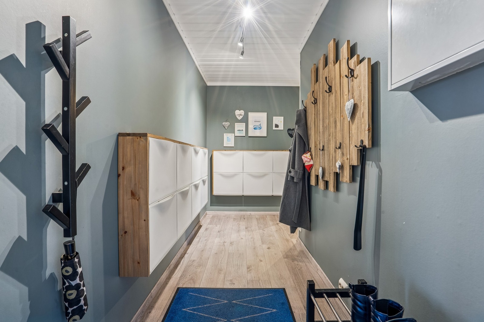 Hovedboligens inngangsparti. Galleribilde