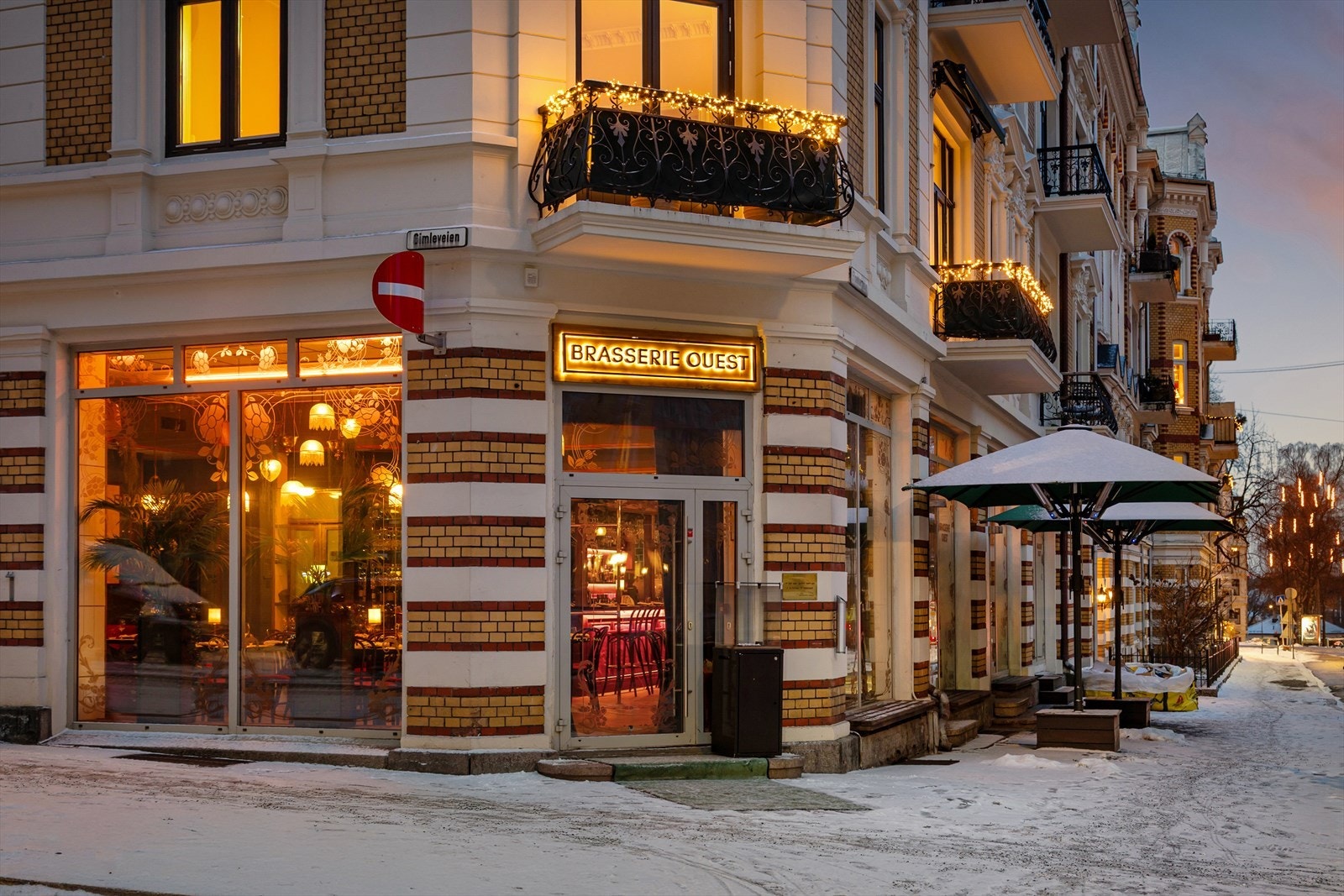 Brasserie Ouest på Elisenbergveien 19 er en moderne fransk brasserie og vinbar, inspirert av Paris´ kulinariske tradisjoner. Galleribilde