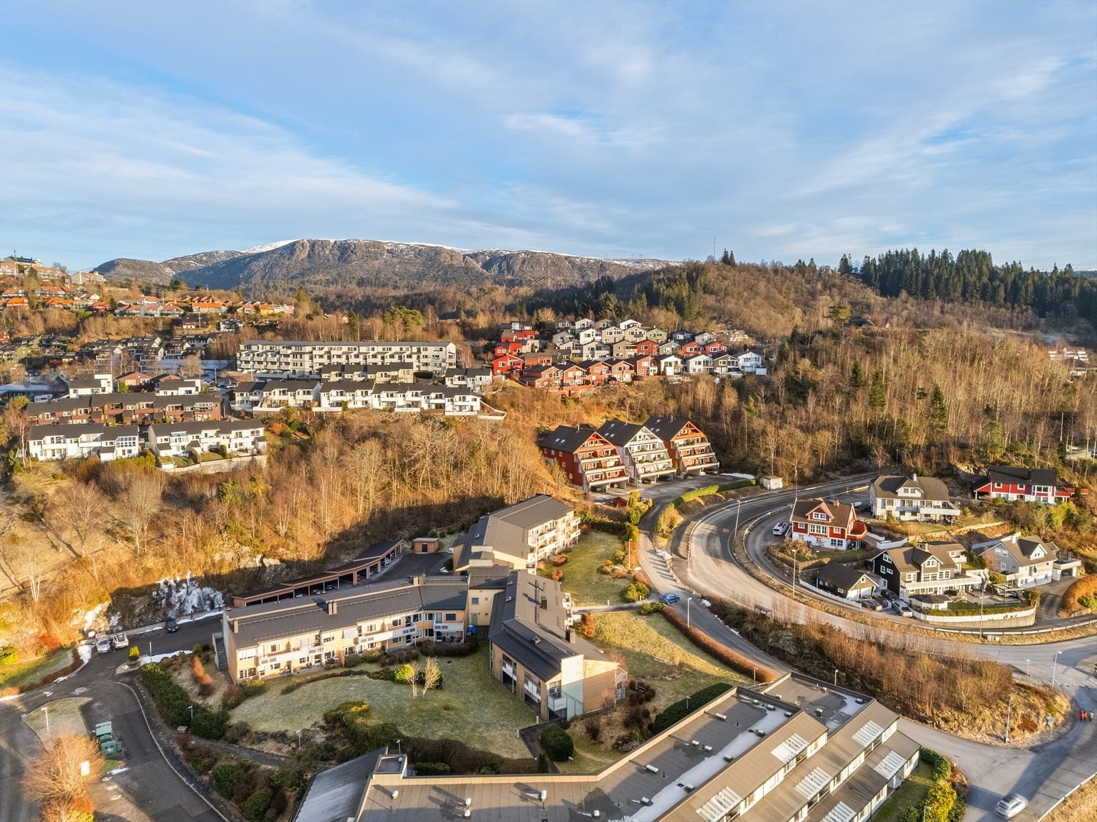 I tillegg ligger leiligheten sentralt til for flere servicetilbud på Nesttun sentrum. Galleribilde