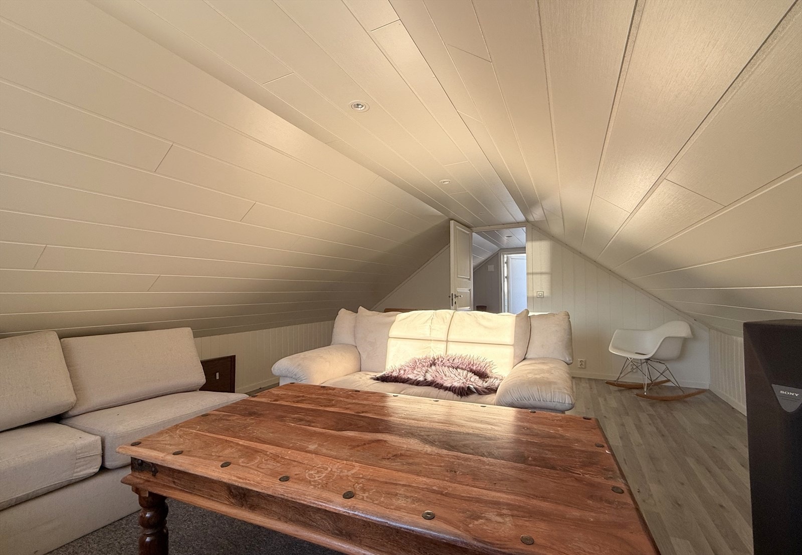 Innredet loft over garasje Galleribilde