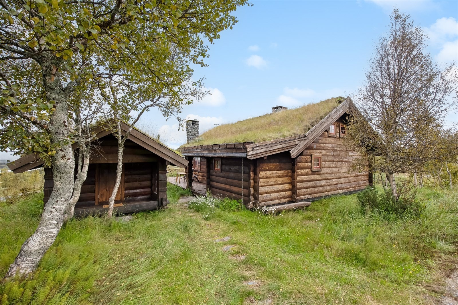 Det er også gode parkeringsmuligheter på egen tomt. Galleribilde