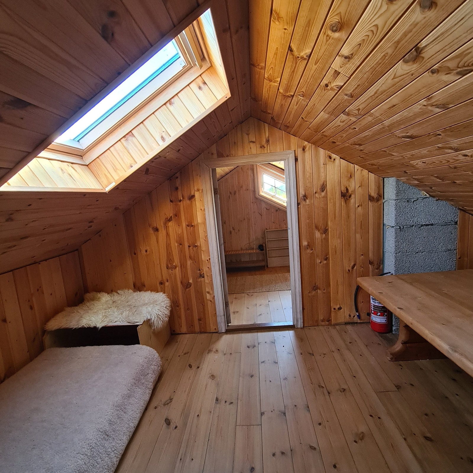 Plass til sofa/tv-stue på midten. Galleribilde