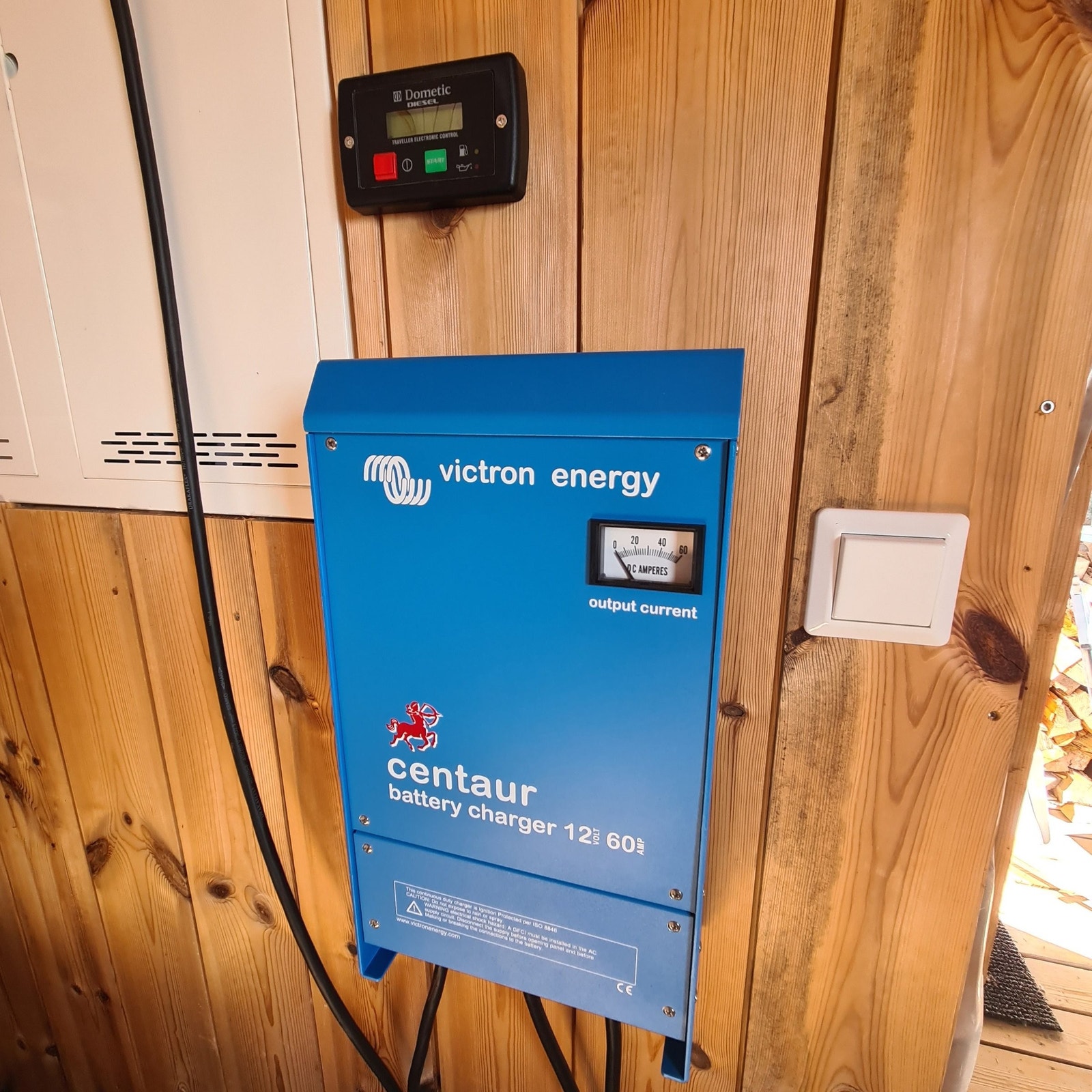 Lader og start aggregat Galleribilde