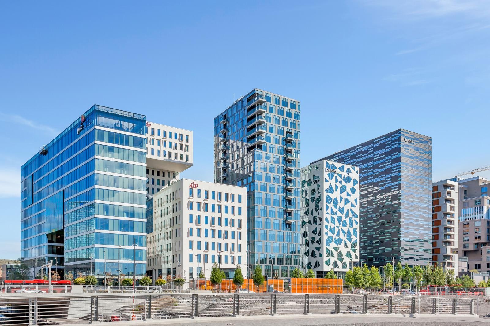 En fordel med å bo i Heimdalsgata 1 er nærheten og gangavstanden til Bjørvika. Galleribilde