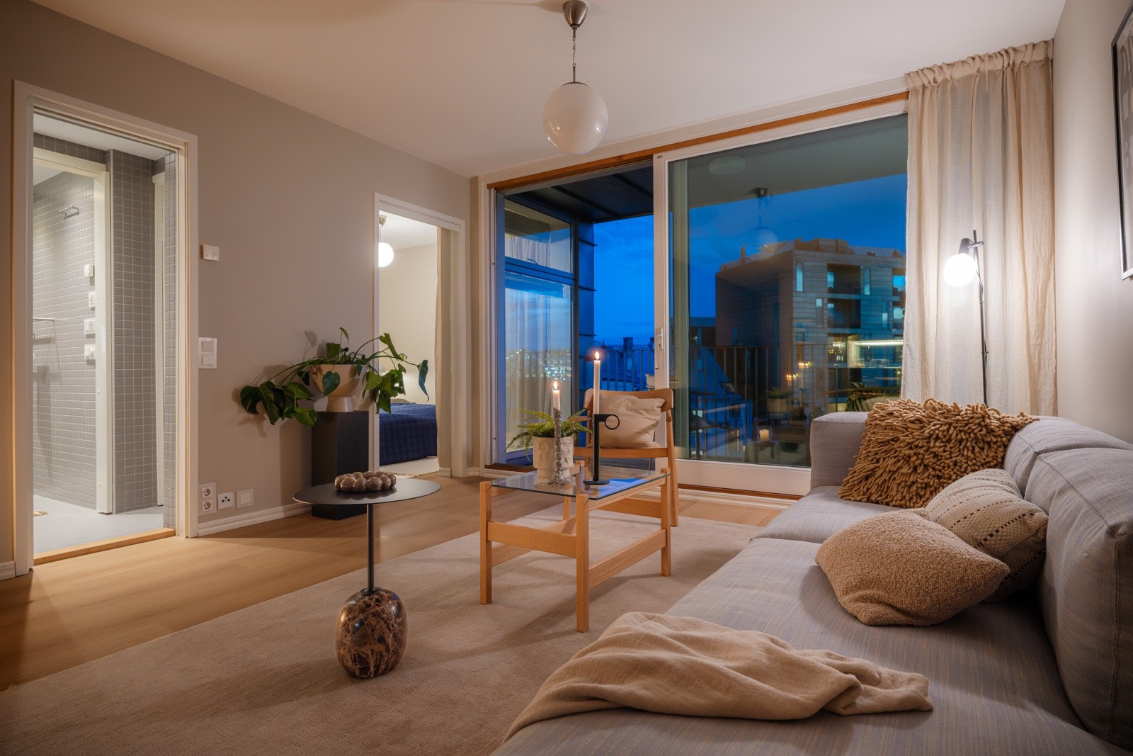 Kveldsstemning. Galleribilde