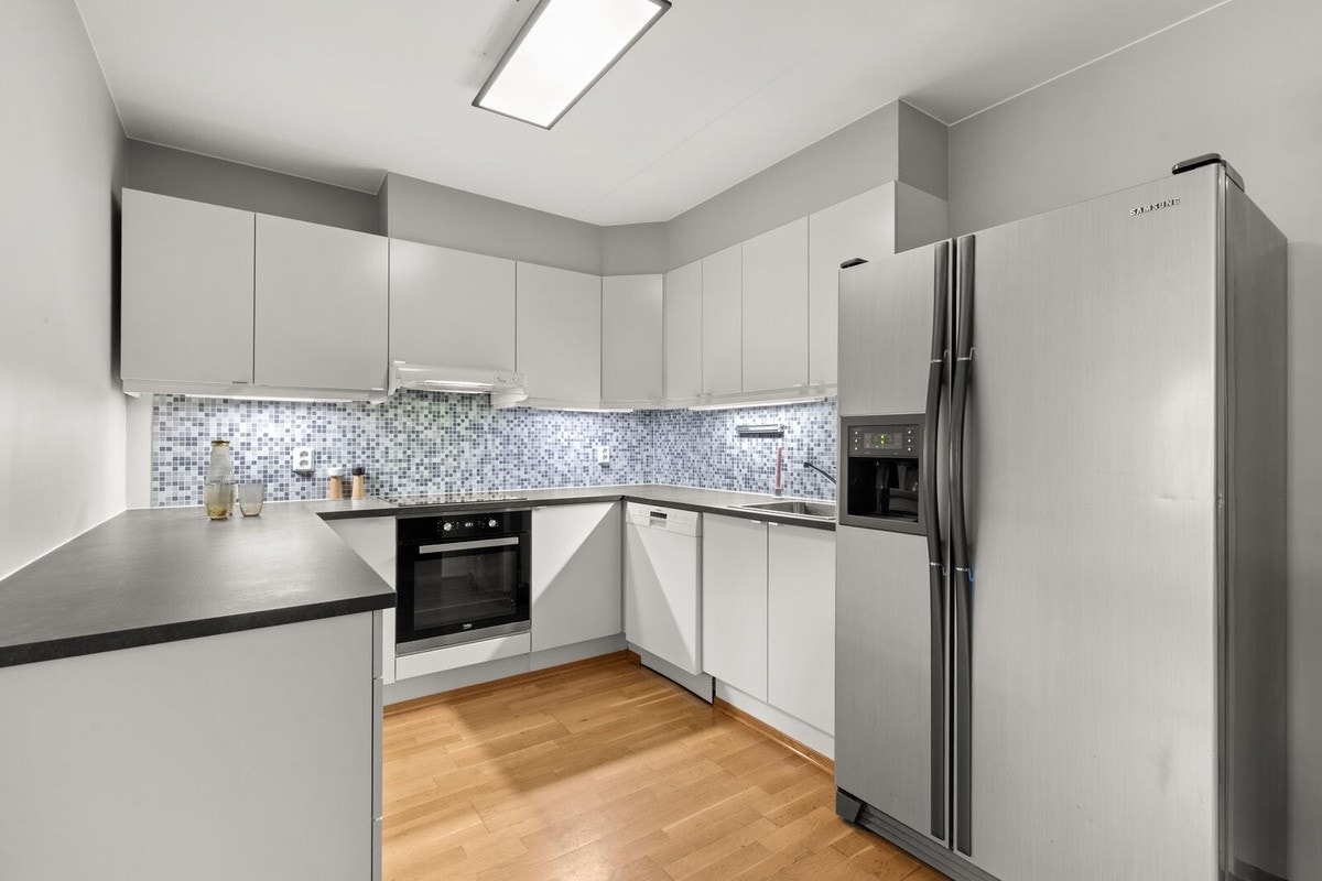 Kjøkkenet er fullt utstyrt og vi har akkurat kjøpt ny, flott stekeovn. Galleribilde