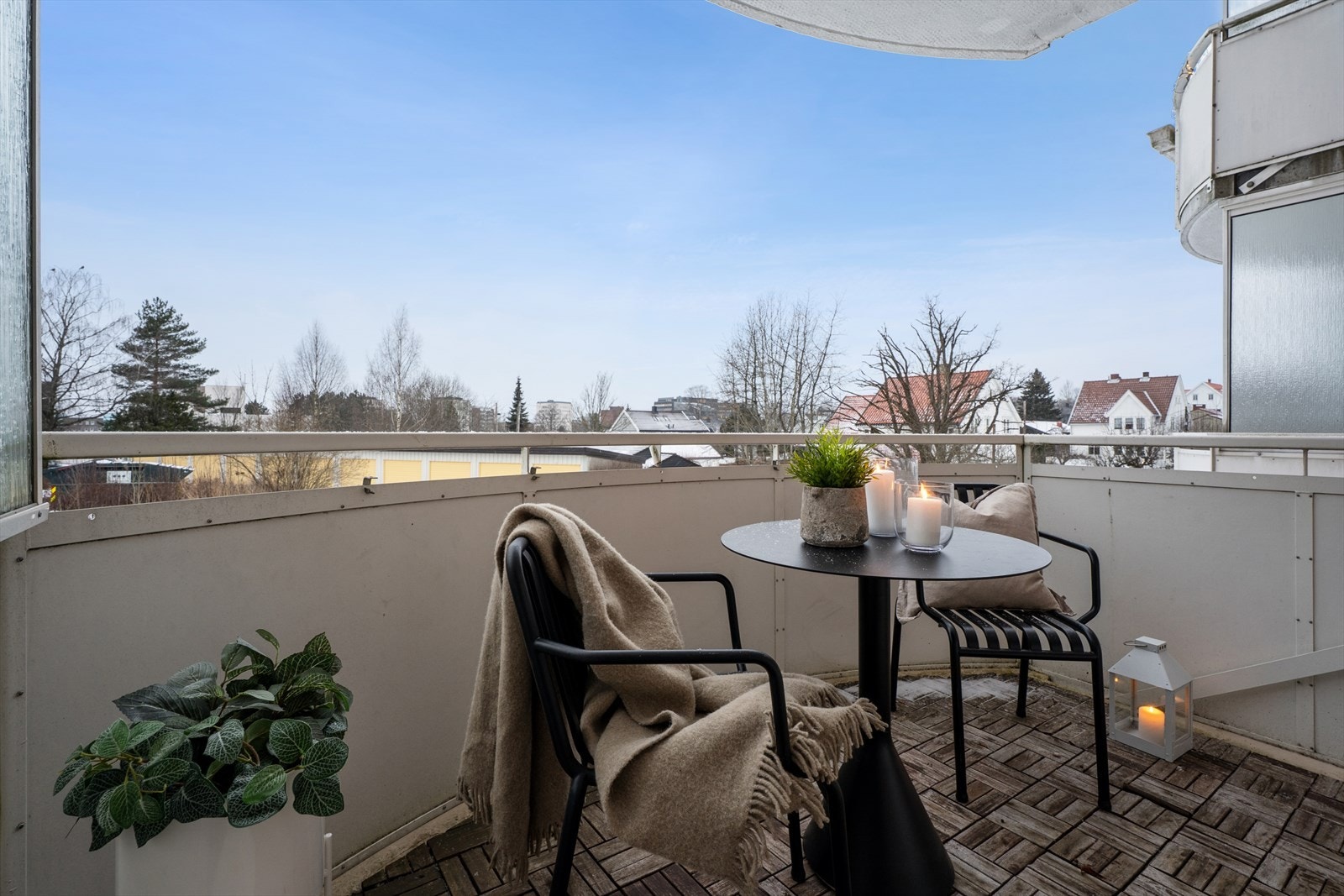 Mulighet for parkeringsleie i borettslaget etter venteliste. Galleribilde