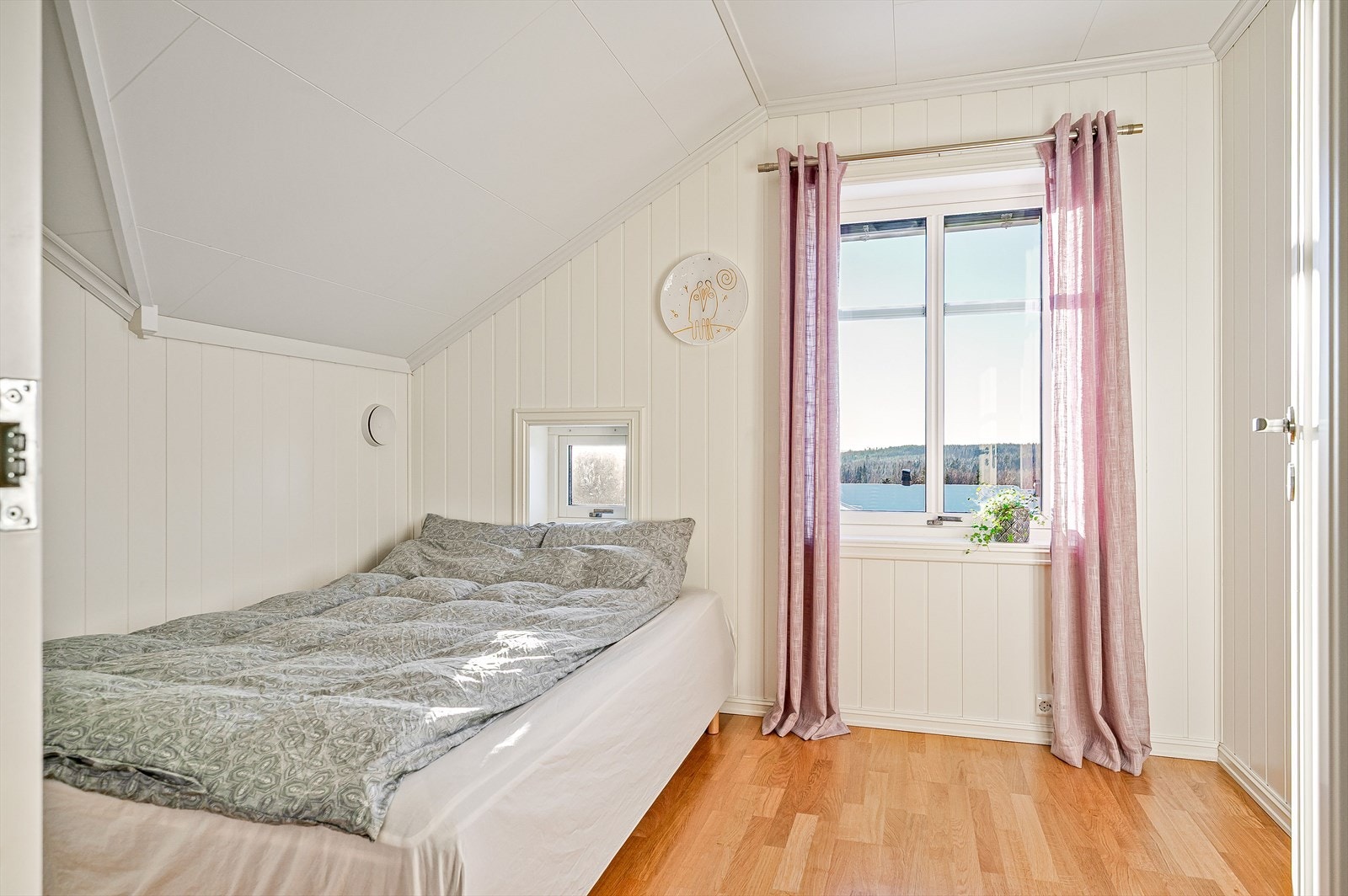 Soverom 4 er et noe mindre soverom som passer perfekt som barnerom, gjesterom eller kontor. Galleribilde