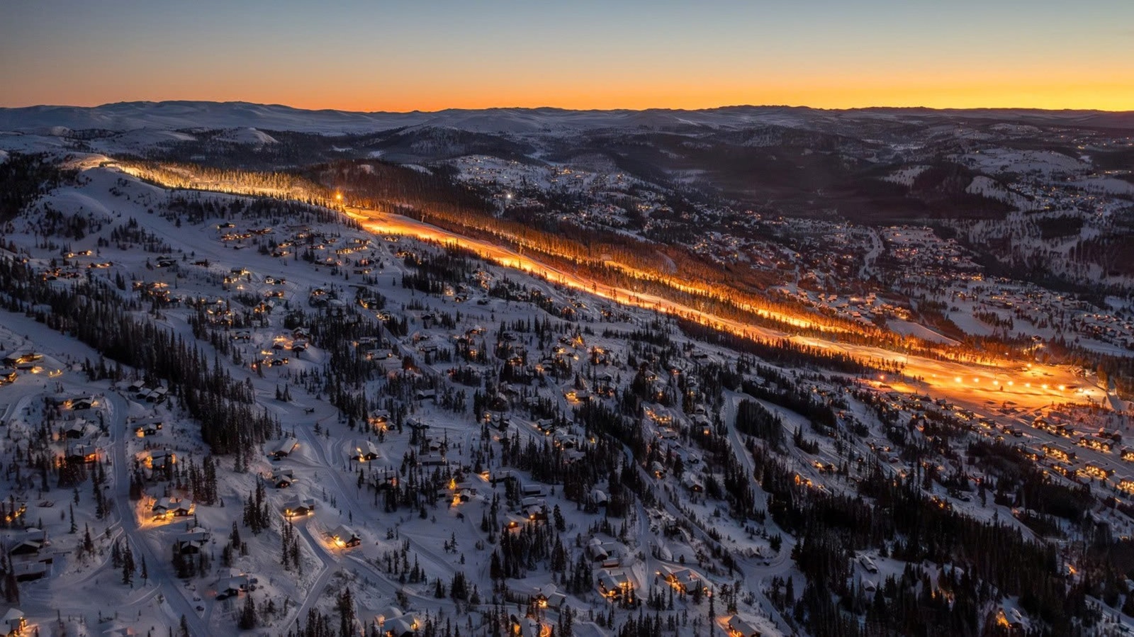 Her får man "ski-in/ski ut" med Nesfjellet i prakt ligger et lite skitrekk unna. Galleribilde