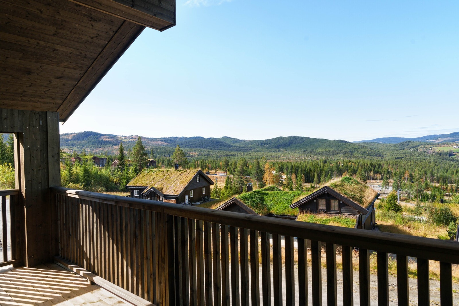 Nydelig utsikt over Nesfjellet. Galleribilde