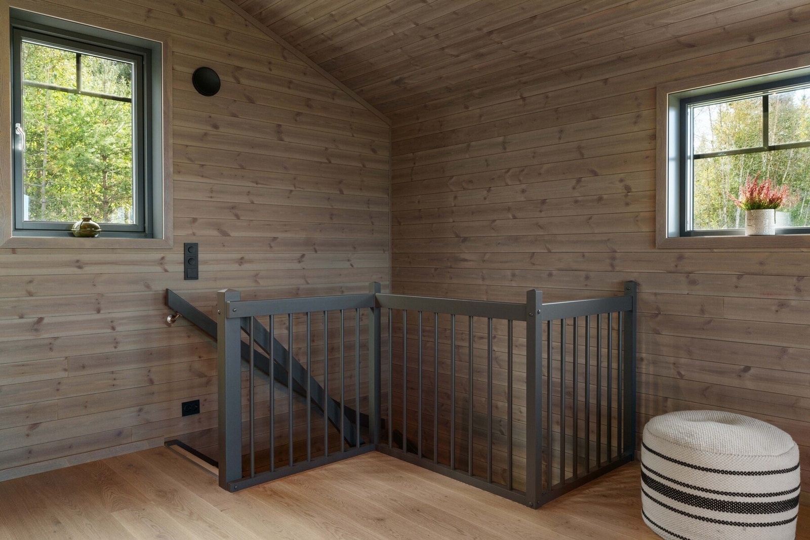 Gjennomført med stilrene, sorte detaljer. Galleribilde