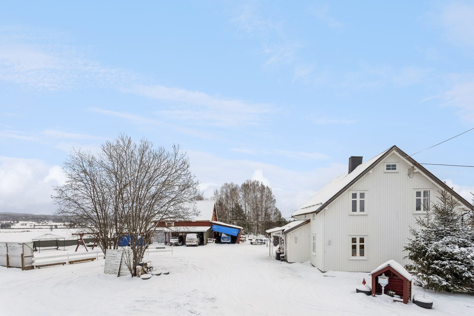 Her bor du med umiddelbar nærhet til flotte tur- og friluftsområder. Galleribilde