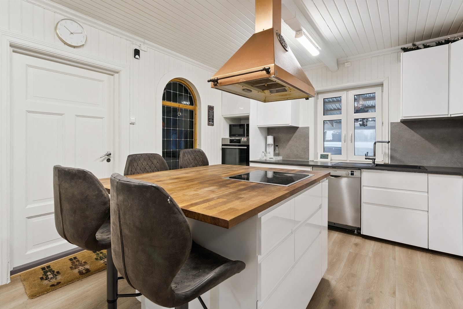 Her er det god plass til flere kokker samtidig. Galleribilde