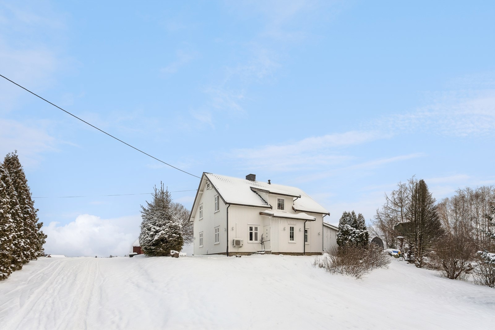Eiendommen ligger i Braskereidfoss i Våler kommune, et område med nærhet til natur. Galleribilde