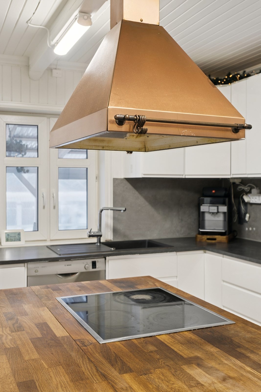 Kokesonen er sentralt plassert på øya, noe som gjør matlagingen sosial. Galleribilde