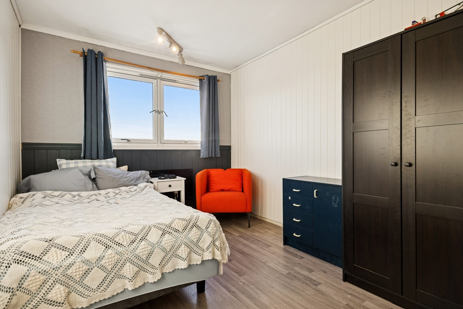 Soverom 2 er på 10,5m². Galleribilde