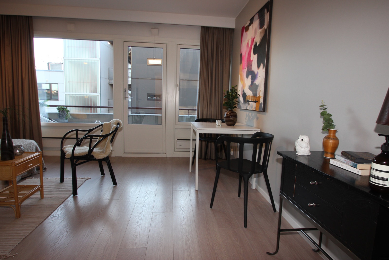 Stue mot veranda Galleribilde