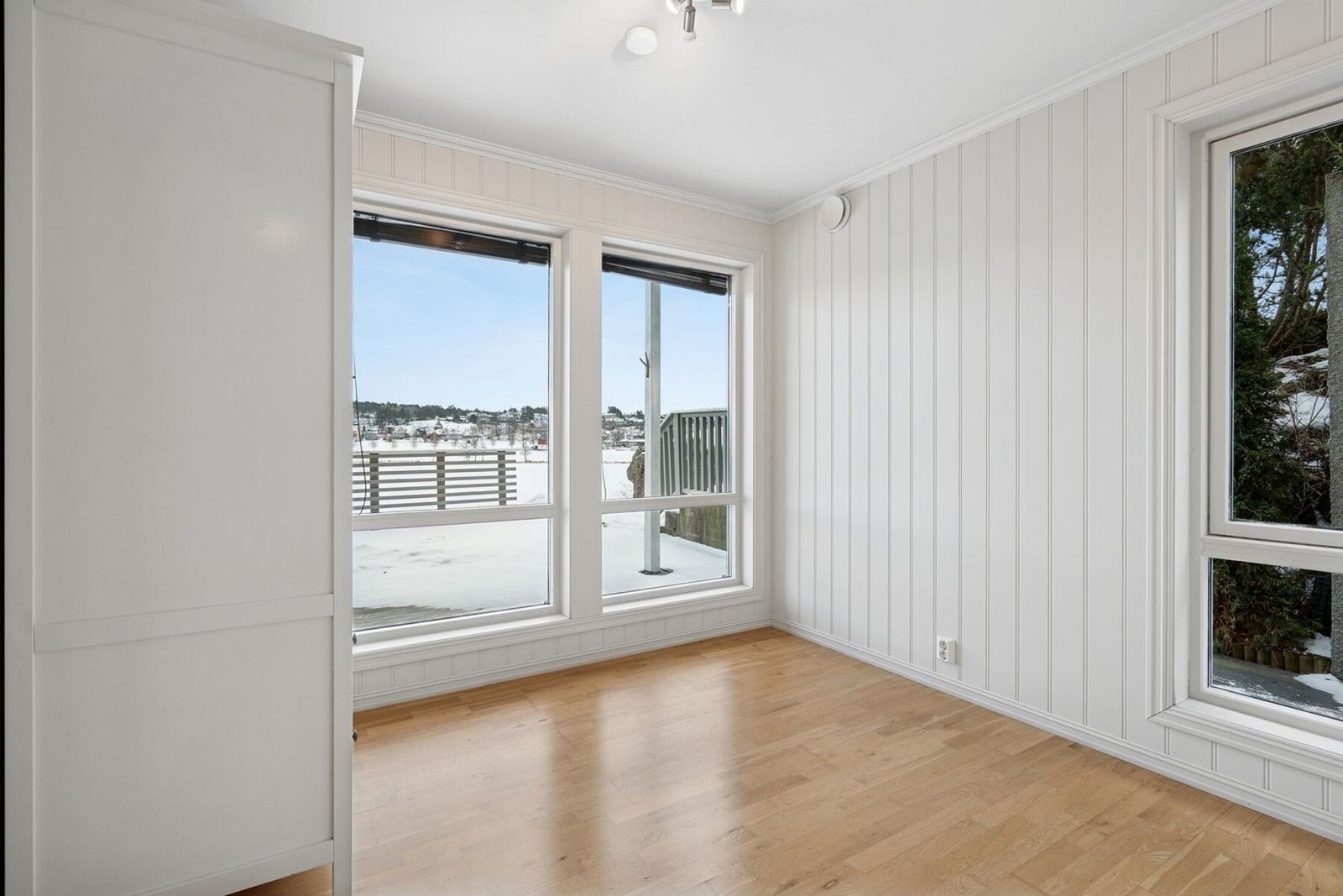 Store vindusflater - flott utsikt Galleribilde