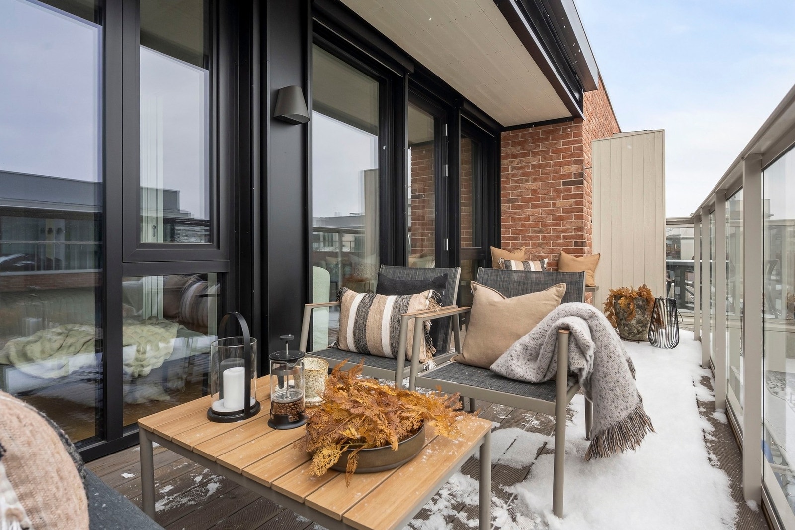 Dette er en lekker 3-roms leilighet i 6. etasje. Leiligheten har aldri vært bebodd. Galleribilde