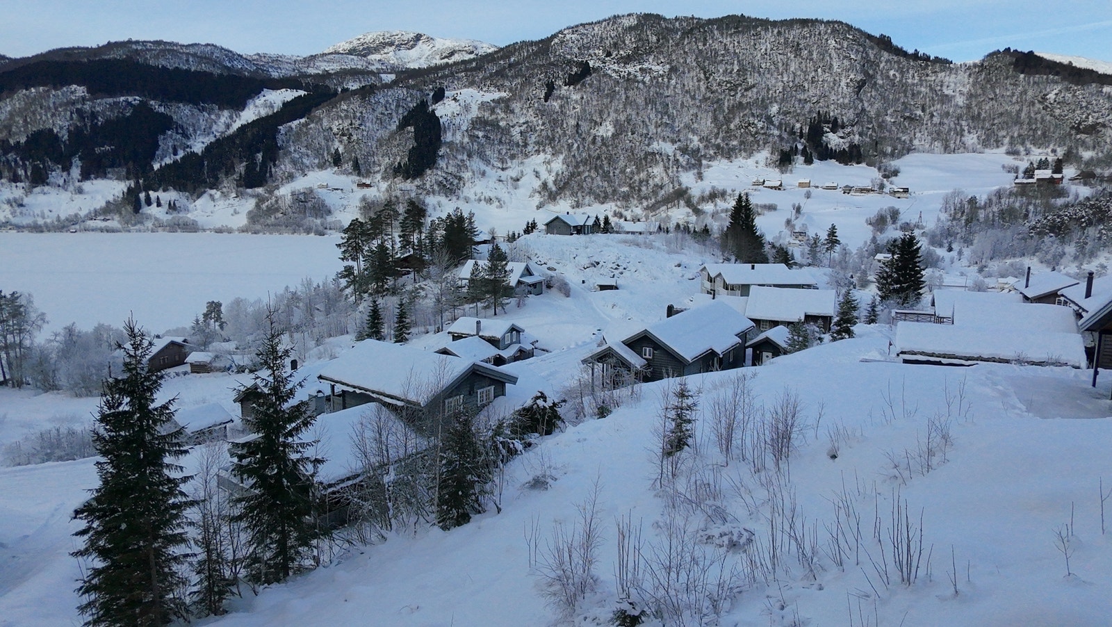 Fantastiske tomter rett ved vannet. Galleribilde