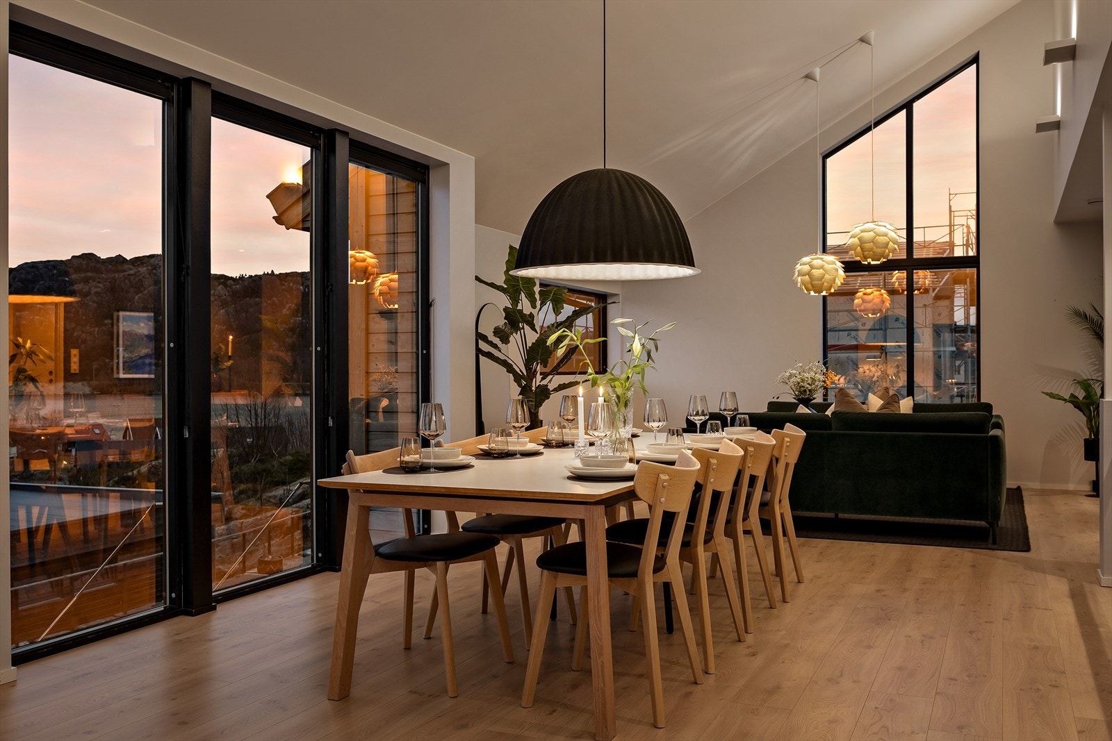 Fin spiseplass der familie og venner kan møtes til gode måltider og kjekt samvær. Galleribilde