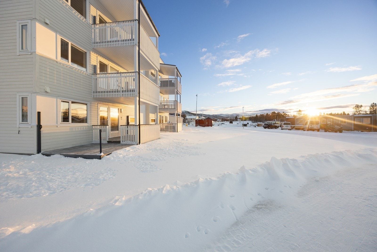 Området har nærhet til natur og fine turområder, samt idrettspark like ved. Galleribilde