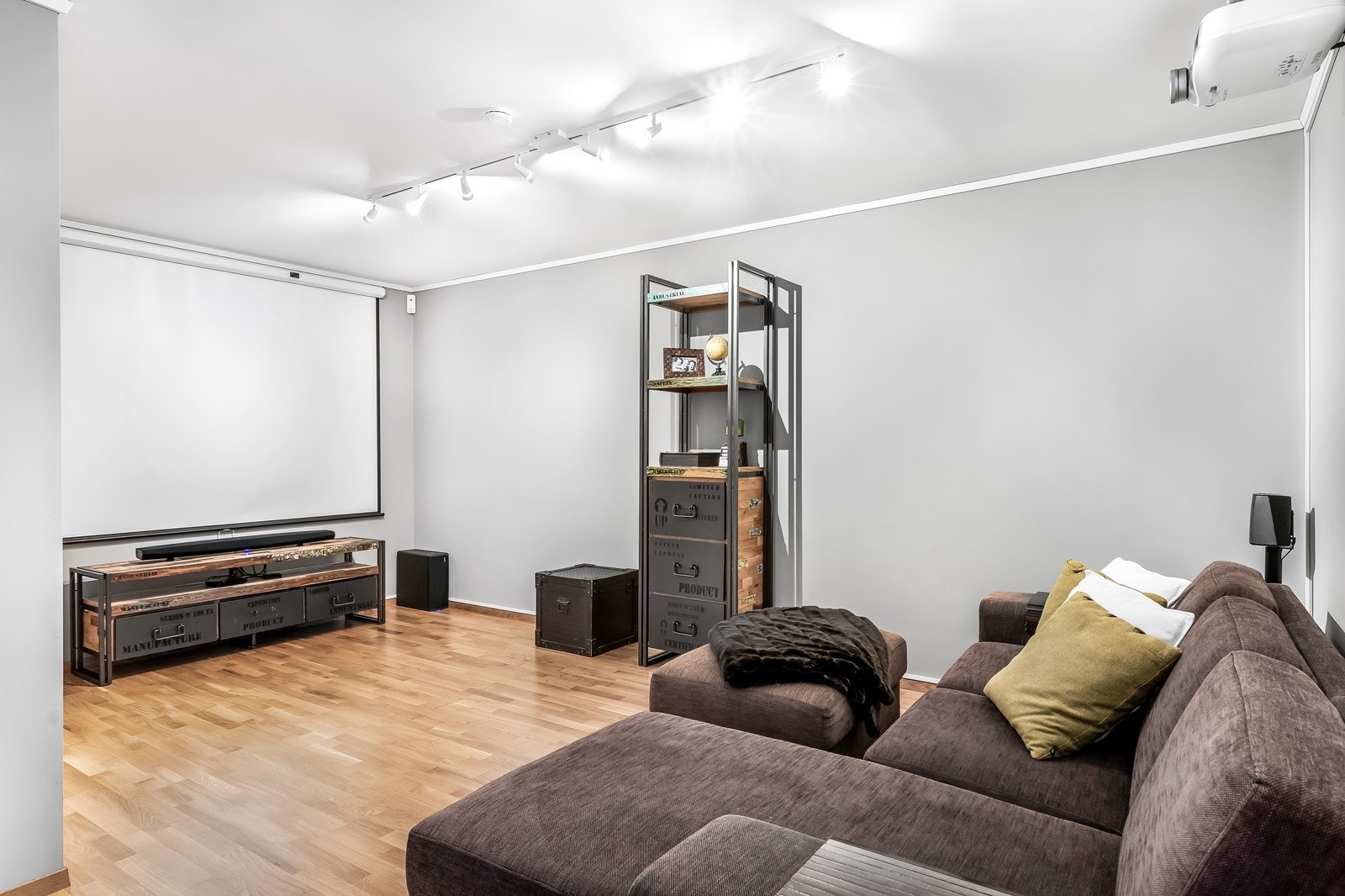 Kinorom i underetasje Galleribilde