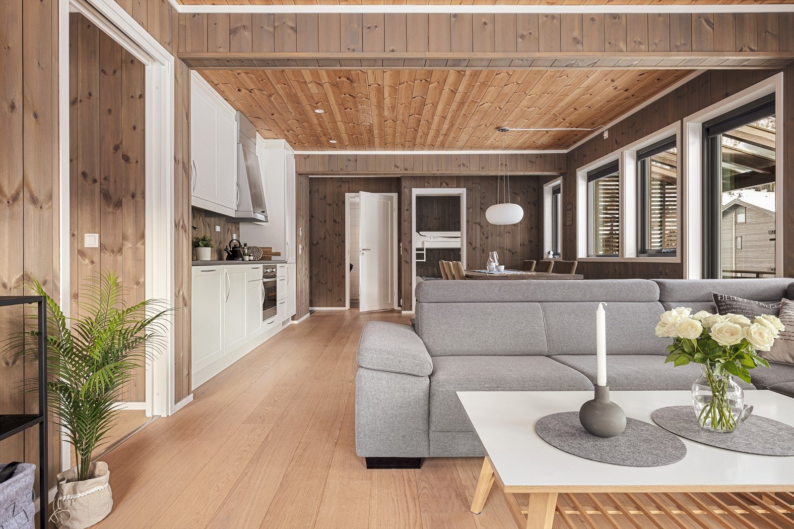 Downlights i deler av himling Galleribilde