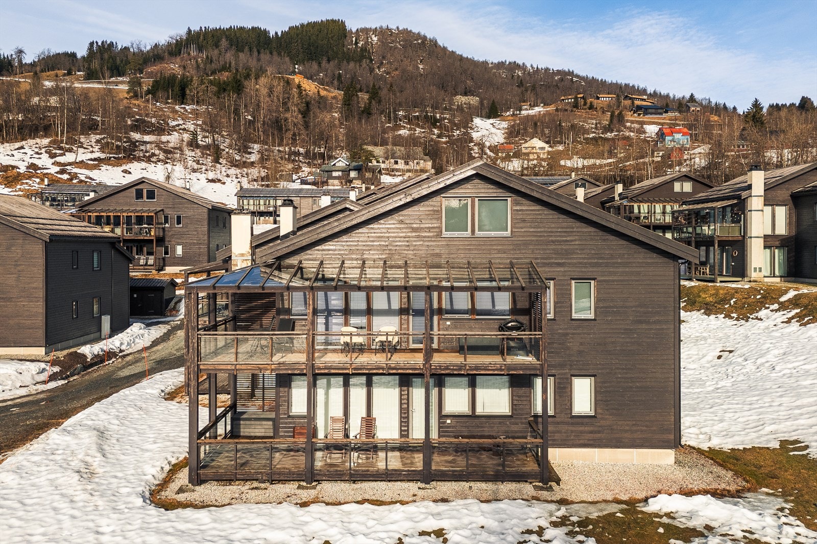 Sameiet består av 4 leiligheter Galleribilde