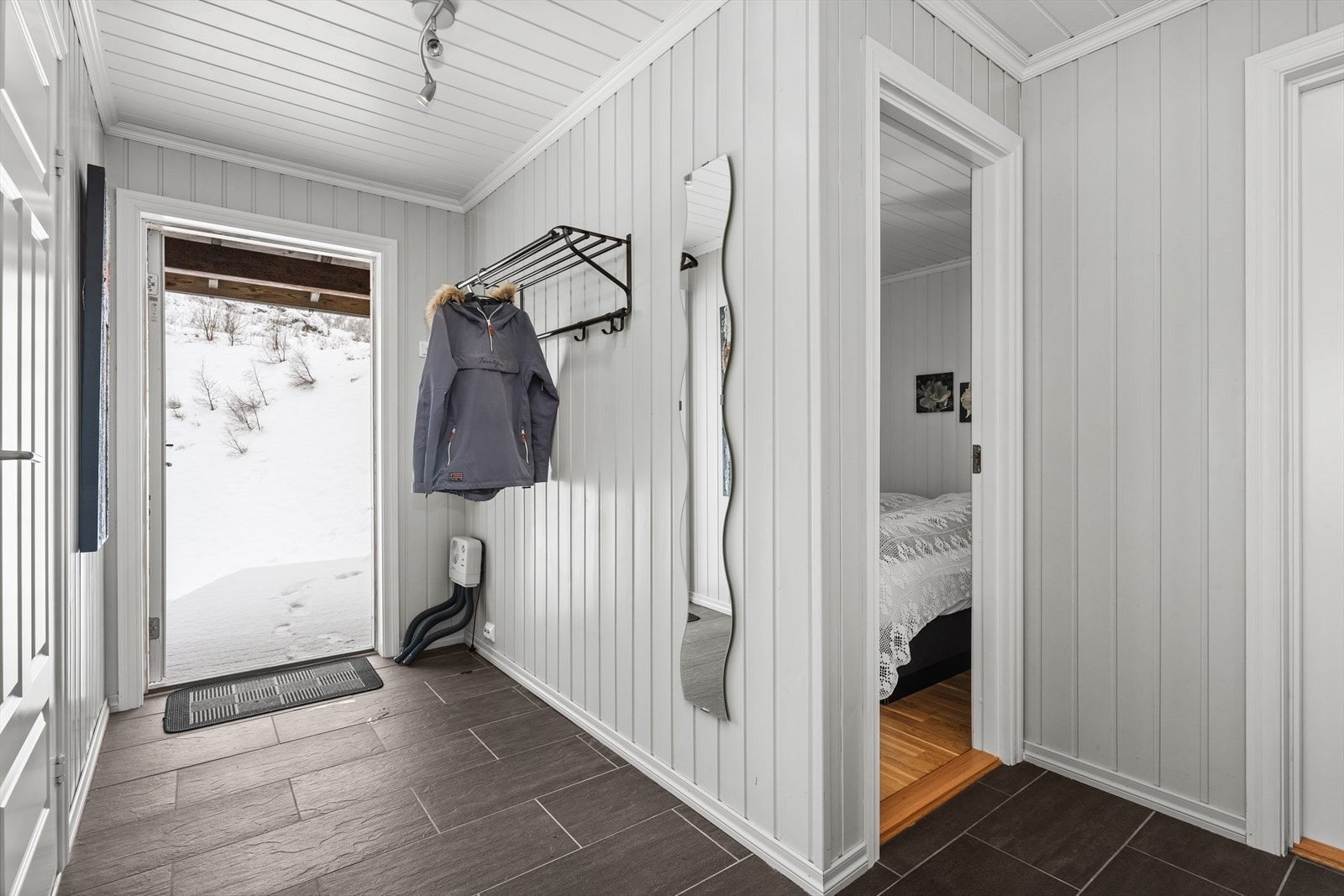 Velkommen inn til Nedre Ørnefjellvegen 8A Galleribilde