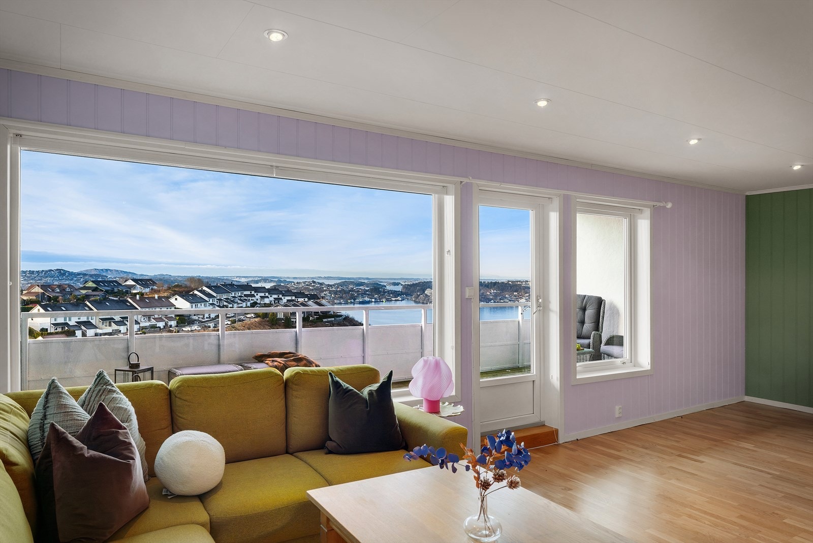 - Nordvik Bolig v/Nirujan K Nathan har gleden av å presentere Olsvikmarken 22! (Foto: Inge Jørpeland / Imotiv) - Galleribilde