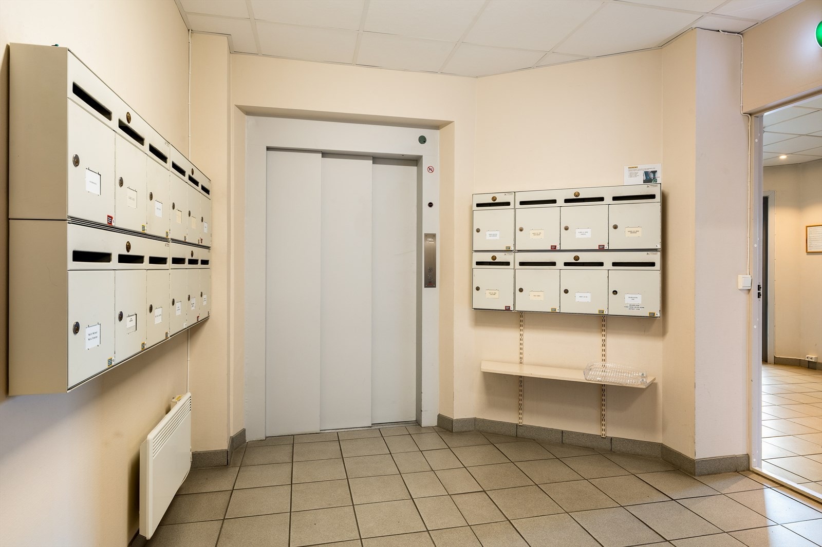 Heis til garasjeanlegg og postrom. Galleribilde