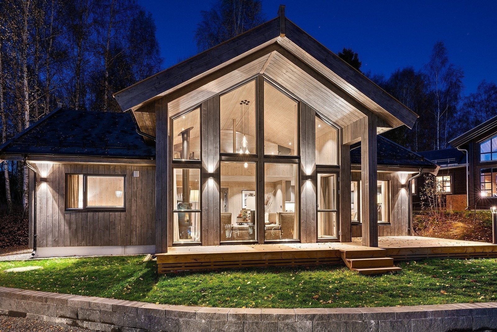 Solheim Visningshytte på Hellerudsletta ( Norsk hyttesenter). Denne kan bygges på denne flotte tomten i Vossestrand. Galleribilde
