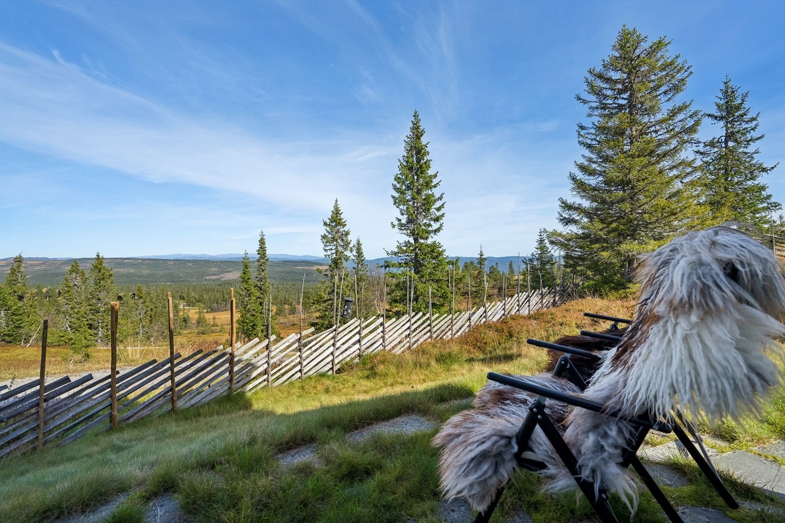 Her kan du sitte og nyte utsikten. Galleribilde
