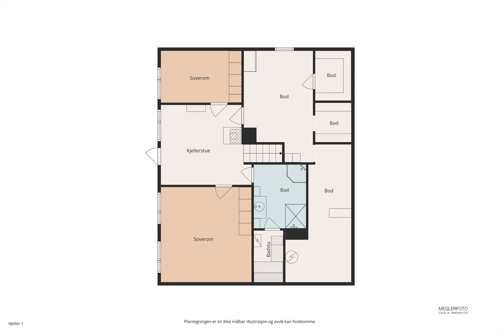 Underetasjen har en fleksibel planløsning med kjellerstue, to soverom, bad, badstue og boder. Galleribilde