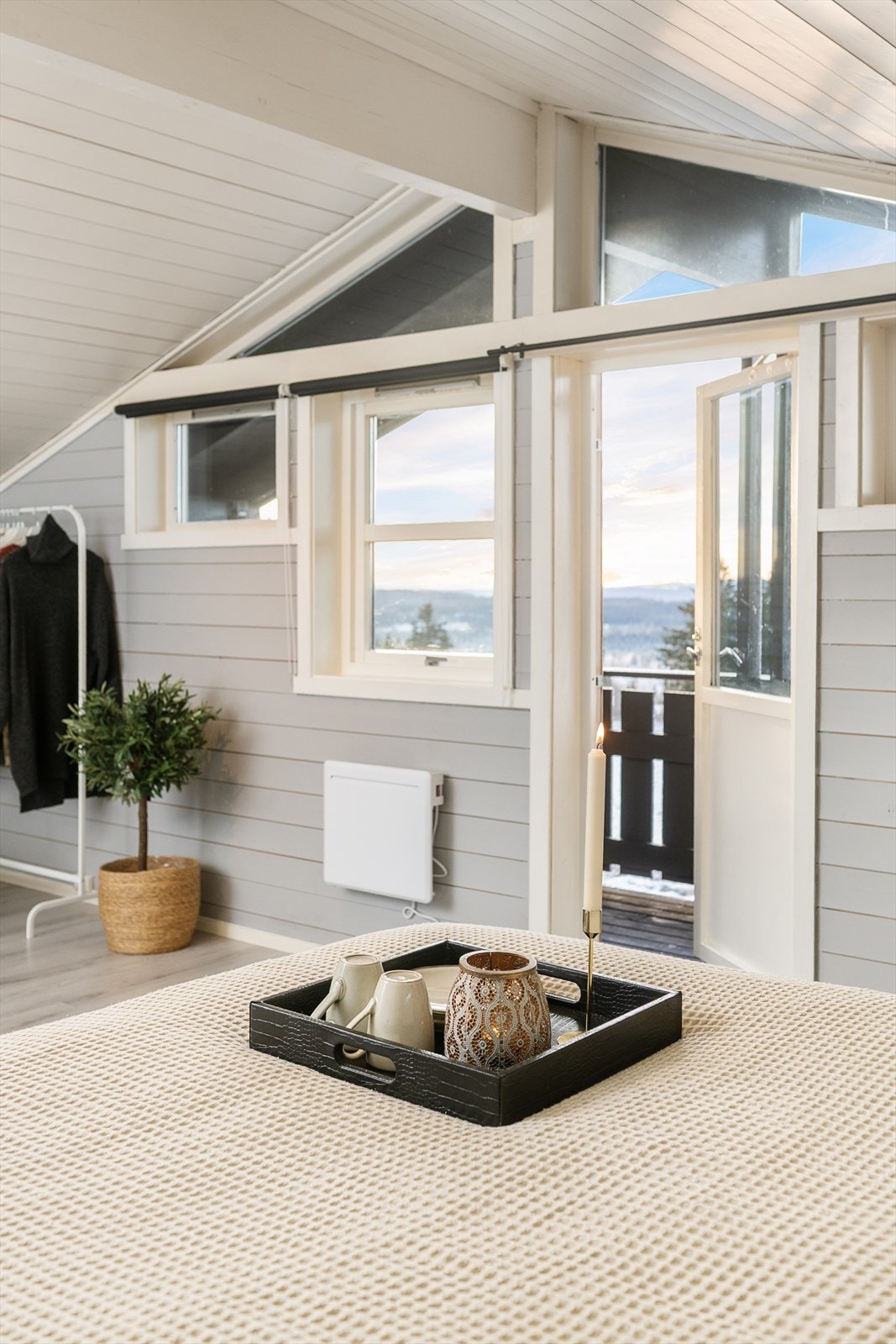 Fra soverommet er det utgang til en egen veranda på 7 m². Galleribilde