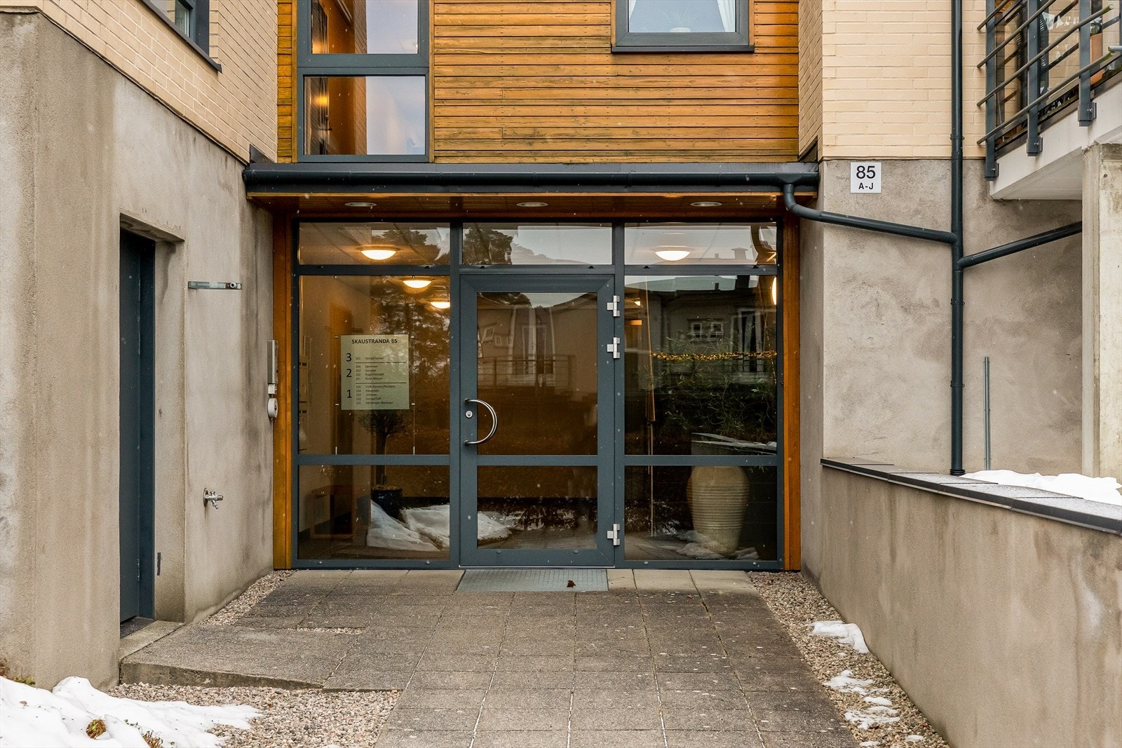 Trivelig og velholdt inngangsparti. Galleribilde