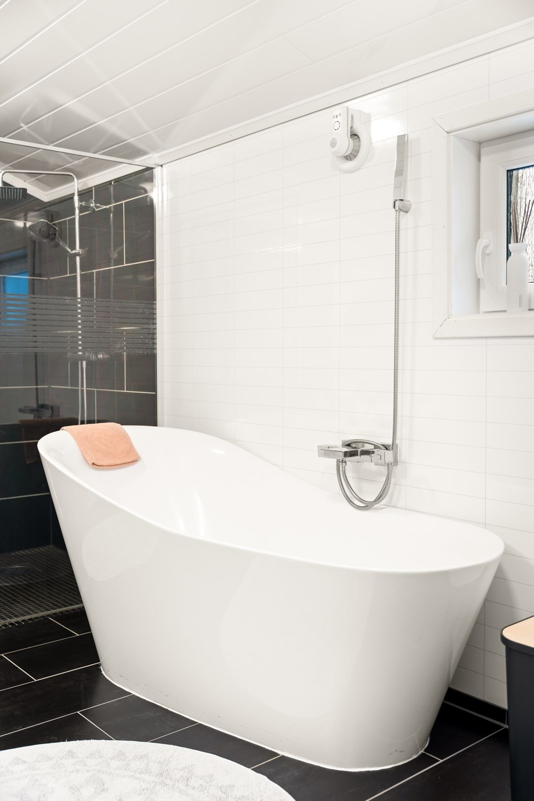 Elektrisk styrt vifte. Galleribilde