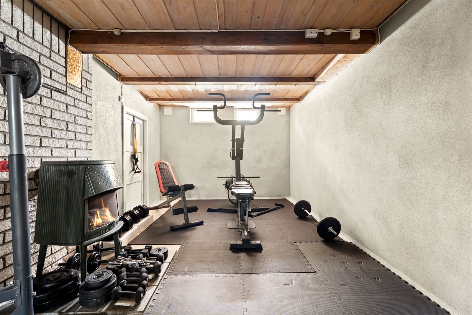 Vedovnen sørger for fleksibilitet i bruk og oppvarming. Galleribilde