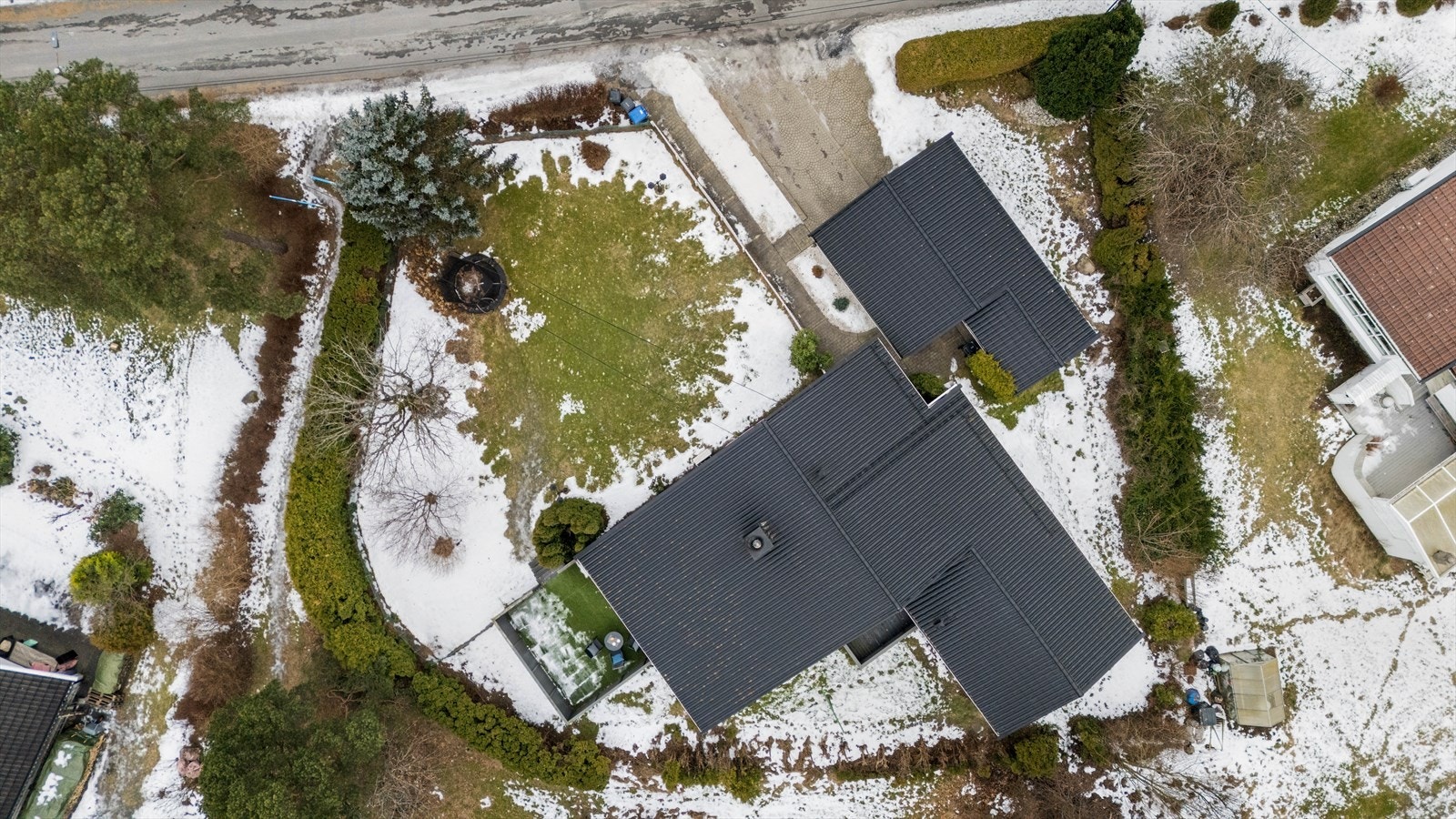 Tomten er på ca. 994 m². Galleribilde